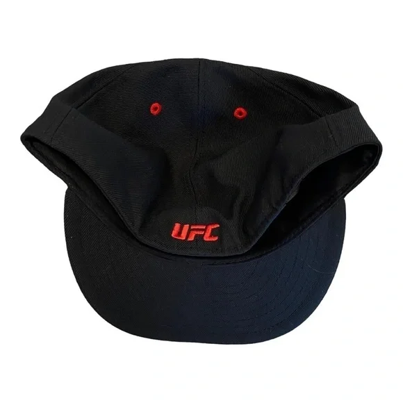 UFC HAT -  RARE 2010 - Red/black - Picture 5 of 5